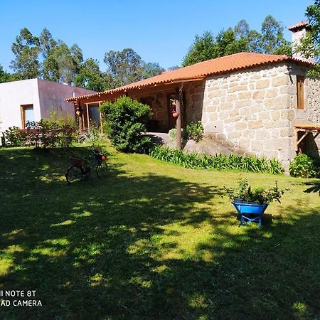 サンタ・コンバ・ダン Casas Vale Martinho Bed & Breakfast エクステリア 写真