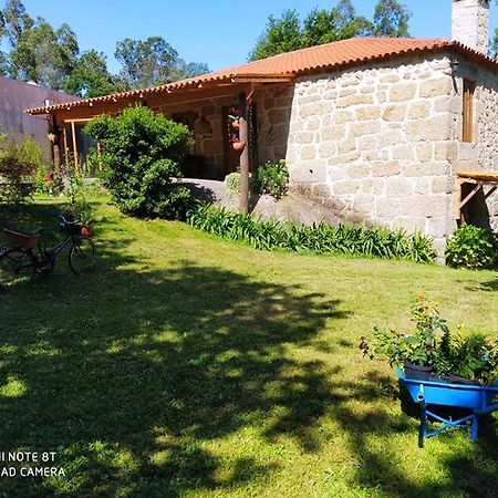 サンタ・コンバ・ダン Casas Vale Martinho Bed & Breakfast エクステリア 写真